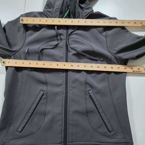 Lululemon Softshell Jacket Womens S/M Gray Zip LS Silverscent Hood Fleece Inside - Picture 4 of 16